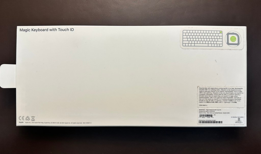 Magic Keyboard with Touch ID - Rear side of Box