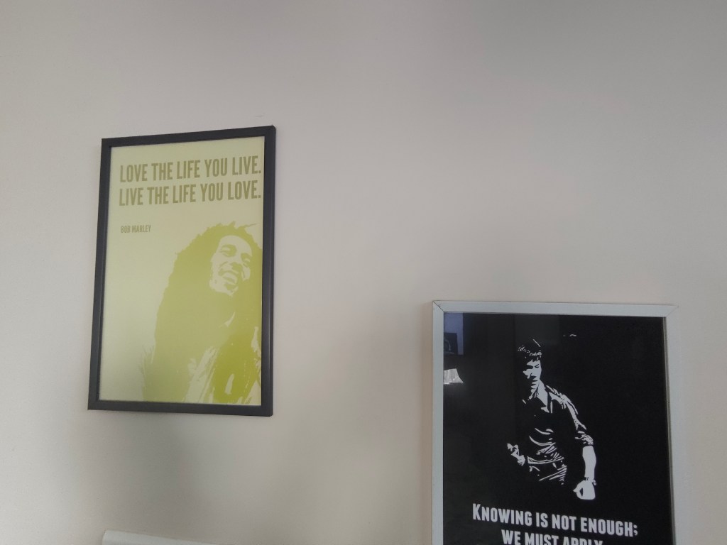 Front camera shot of Pad 6 showing two picture frames